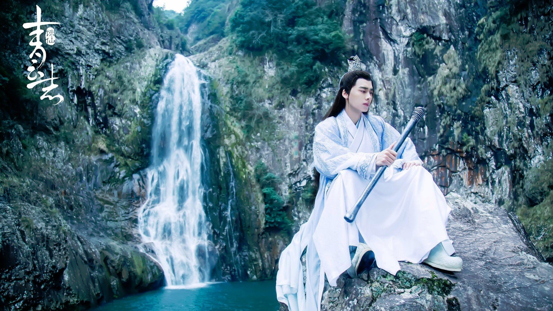 开云ky官网-“跑酷选手勇闯东安湖体育公园，极限运动燃爆全场”