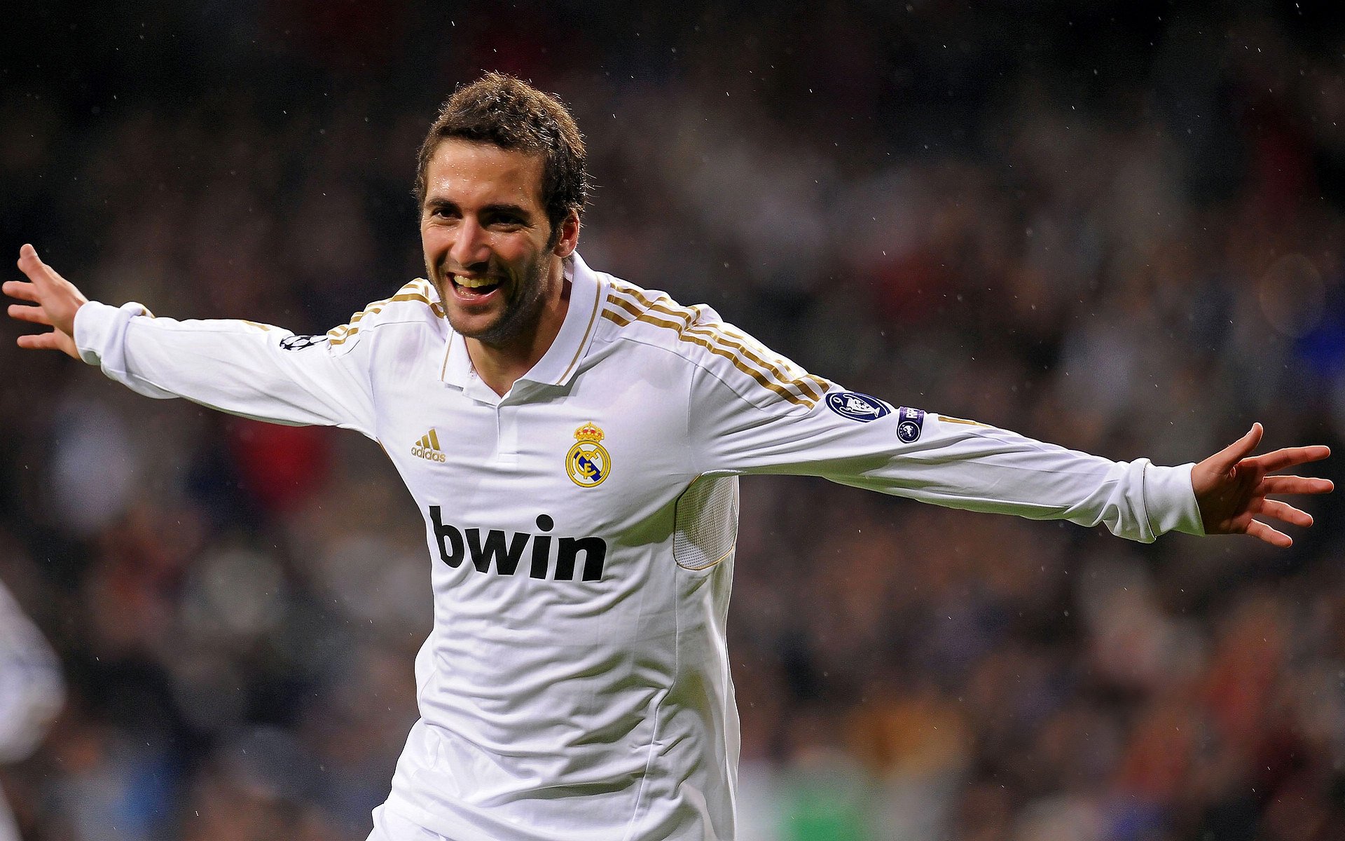 切尔西遭遇卡拉巴赫强攻,2-2战平,未能锁定三分,切尔西名宿巴拉克